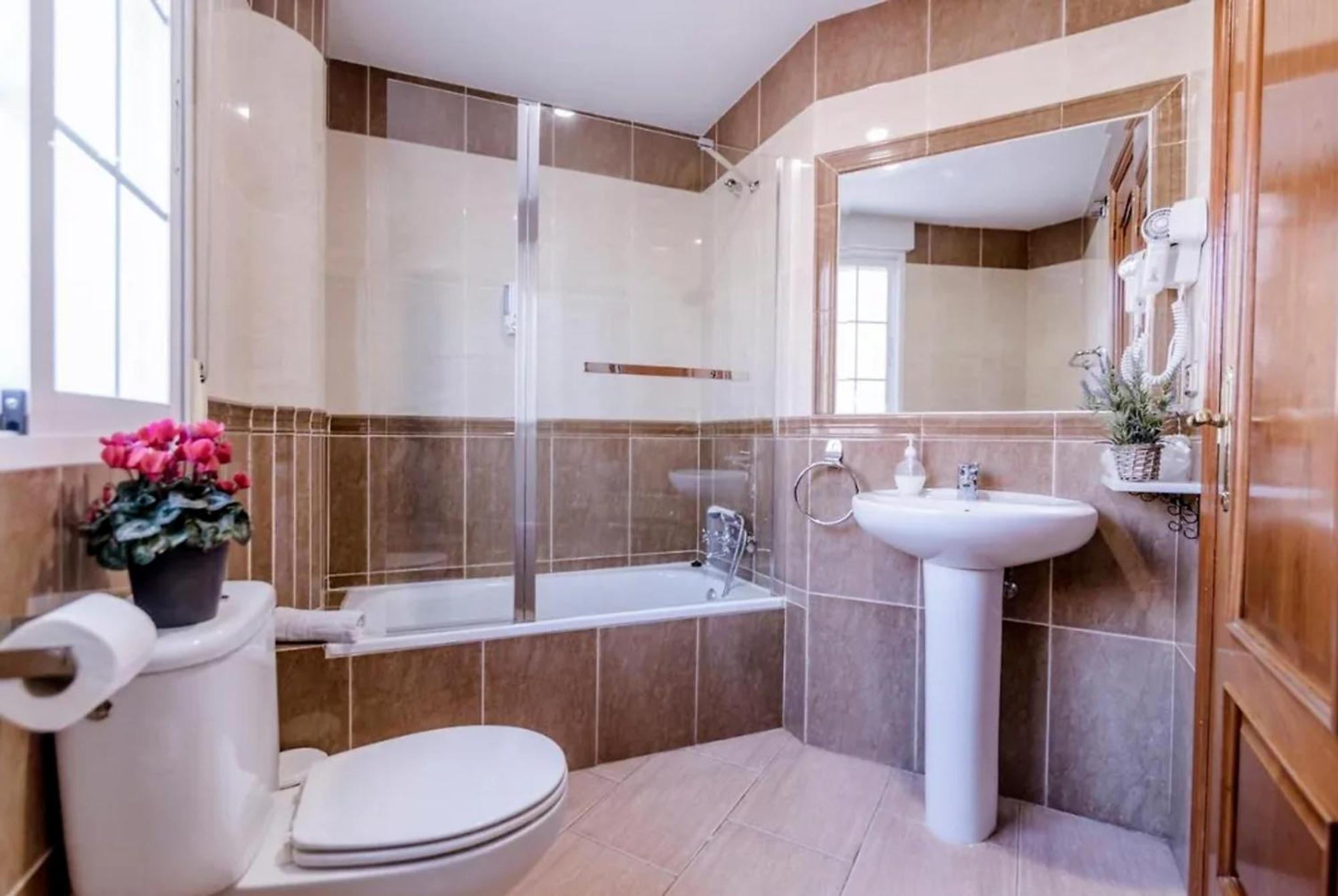 פליגרוס Hospedium Hotel Blu Fonseca מראה חיצוני תמונה